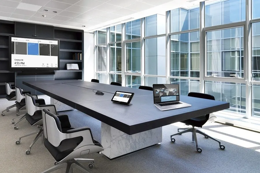 Optimize-Your-Meetings-with-the-Latest-Boardroom-Technology